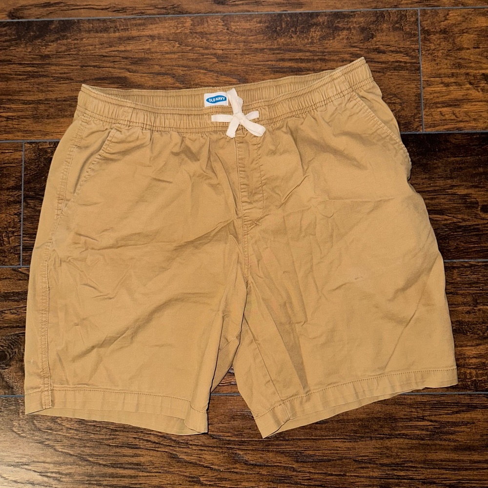 Men’s jogger khaki shorts